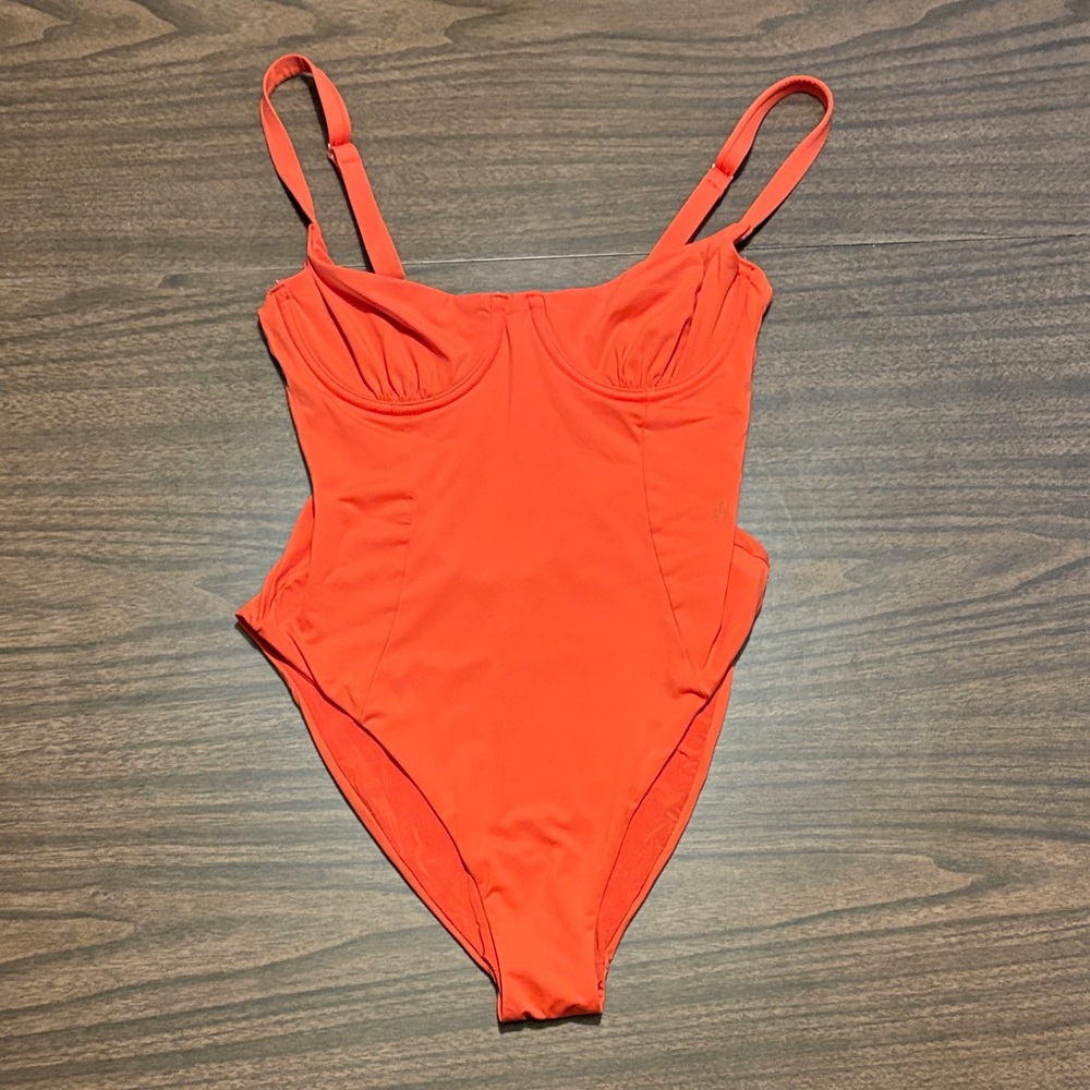 WeWoreWhat Danielle One Piece Swimsuit XS